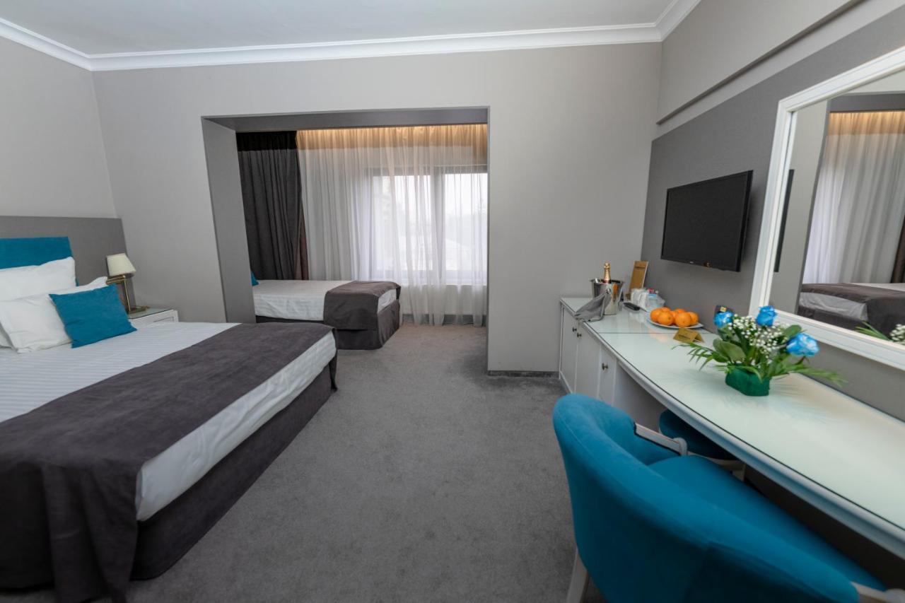 Hotel Dumbrava Bacău Eksteriør billede
