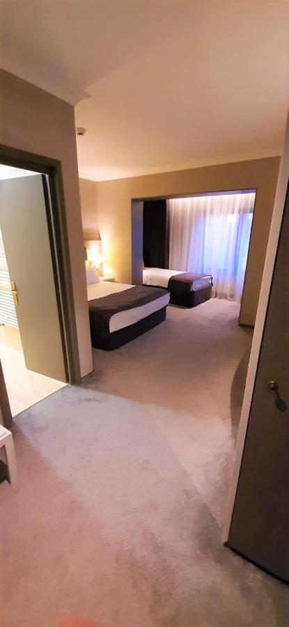 Hotel Dumbrava Bacău Eksteriør billede