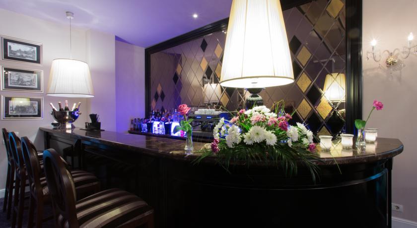 Hotel Dumbrava Bacău Eksteriør billede