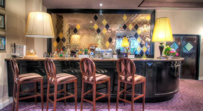 Hotel Dumbrava Bacău Eksteriør billede