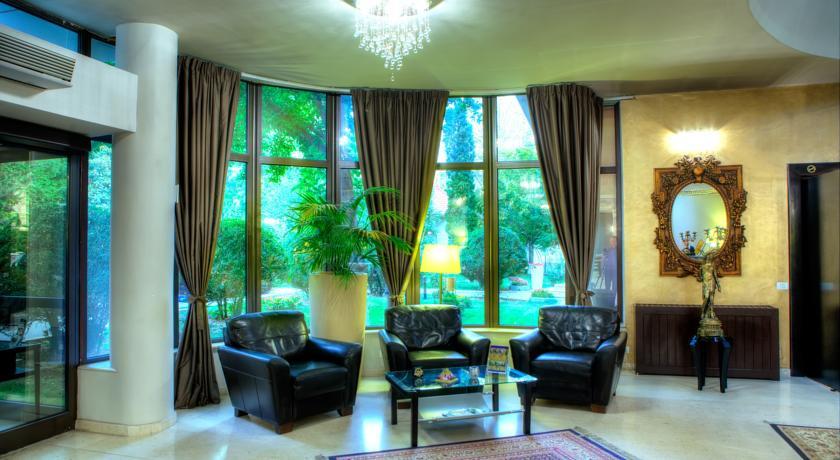 Hotel Dumbrava Bacău Eksteriør billede