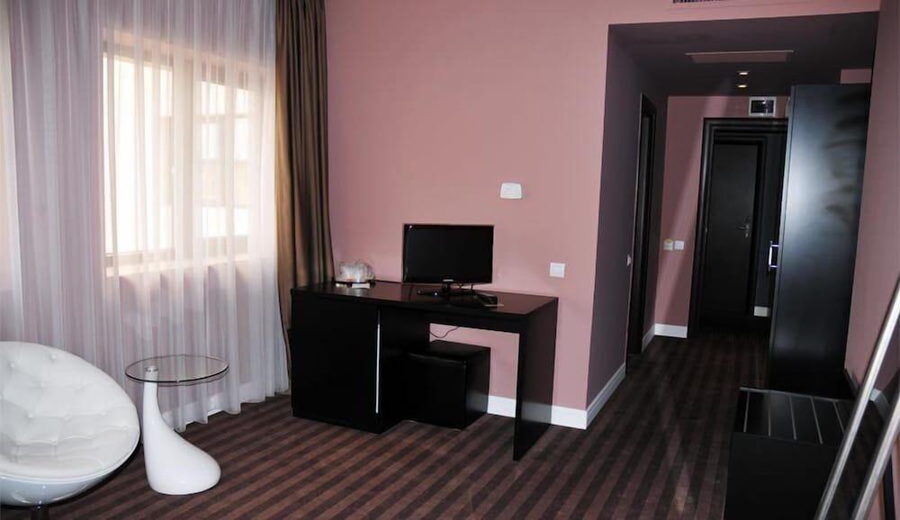 Hotel Dumbrava Bacău Eksteriør billede